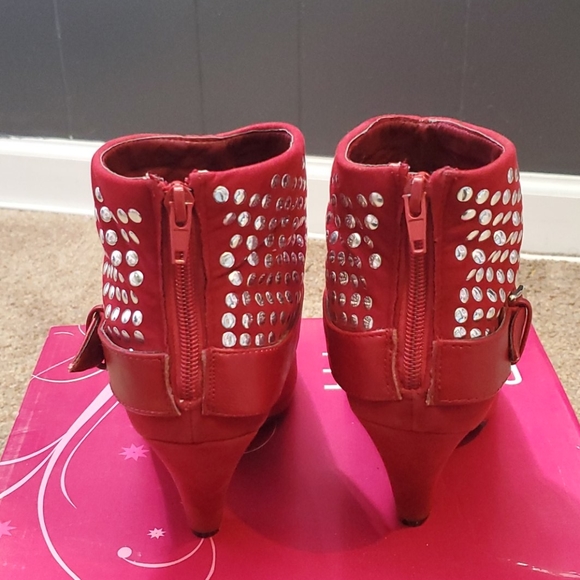 Red Booties - Picture 3 of 6